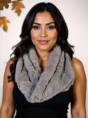 Johnston & Murphy Infinity Scarf Polyester Faux Fur Gray Warm